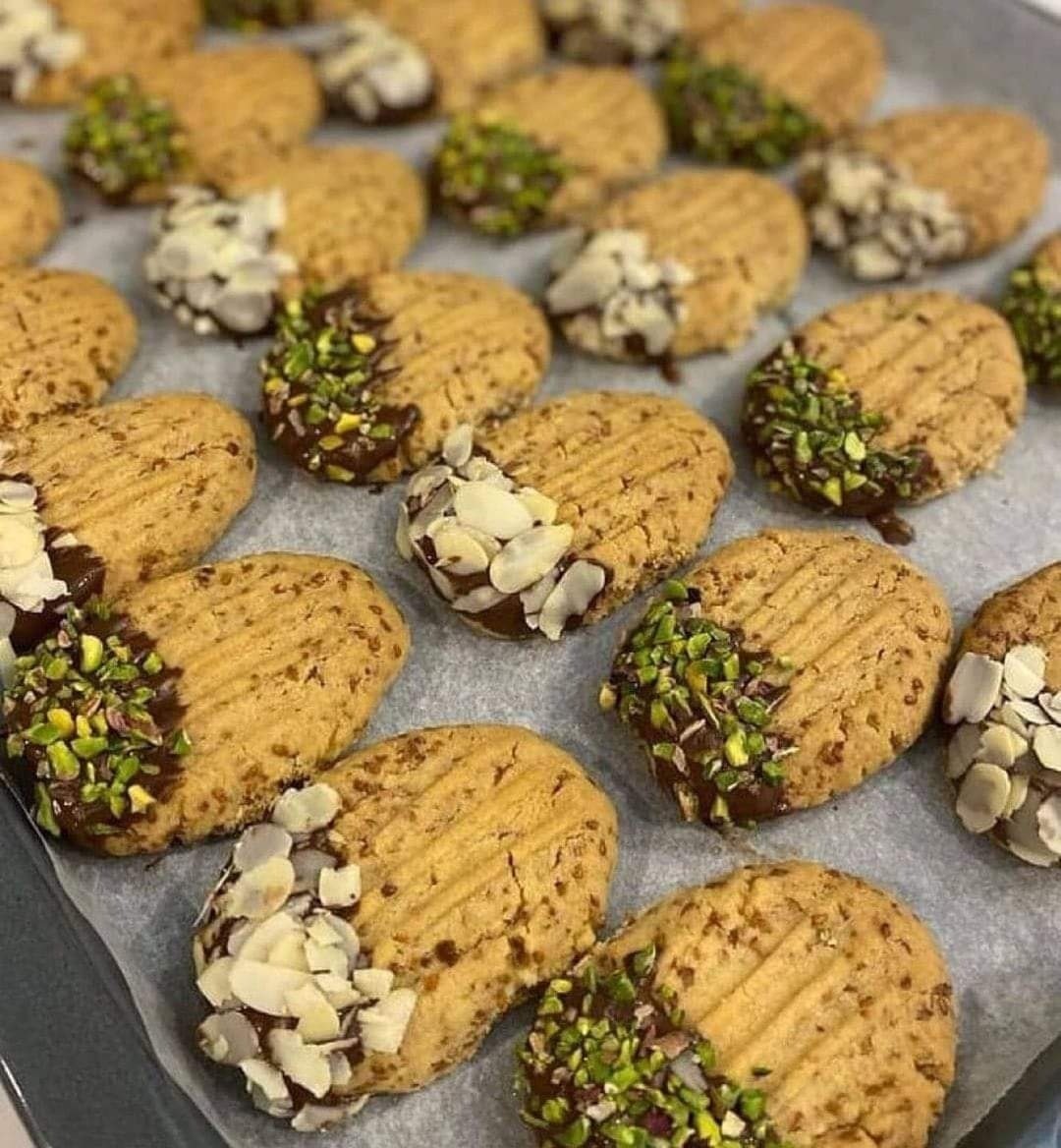 Sesame Walnut Cookies