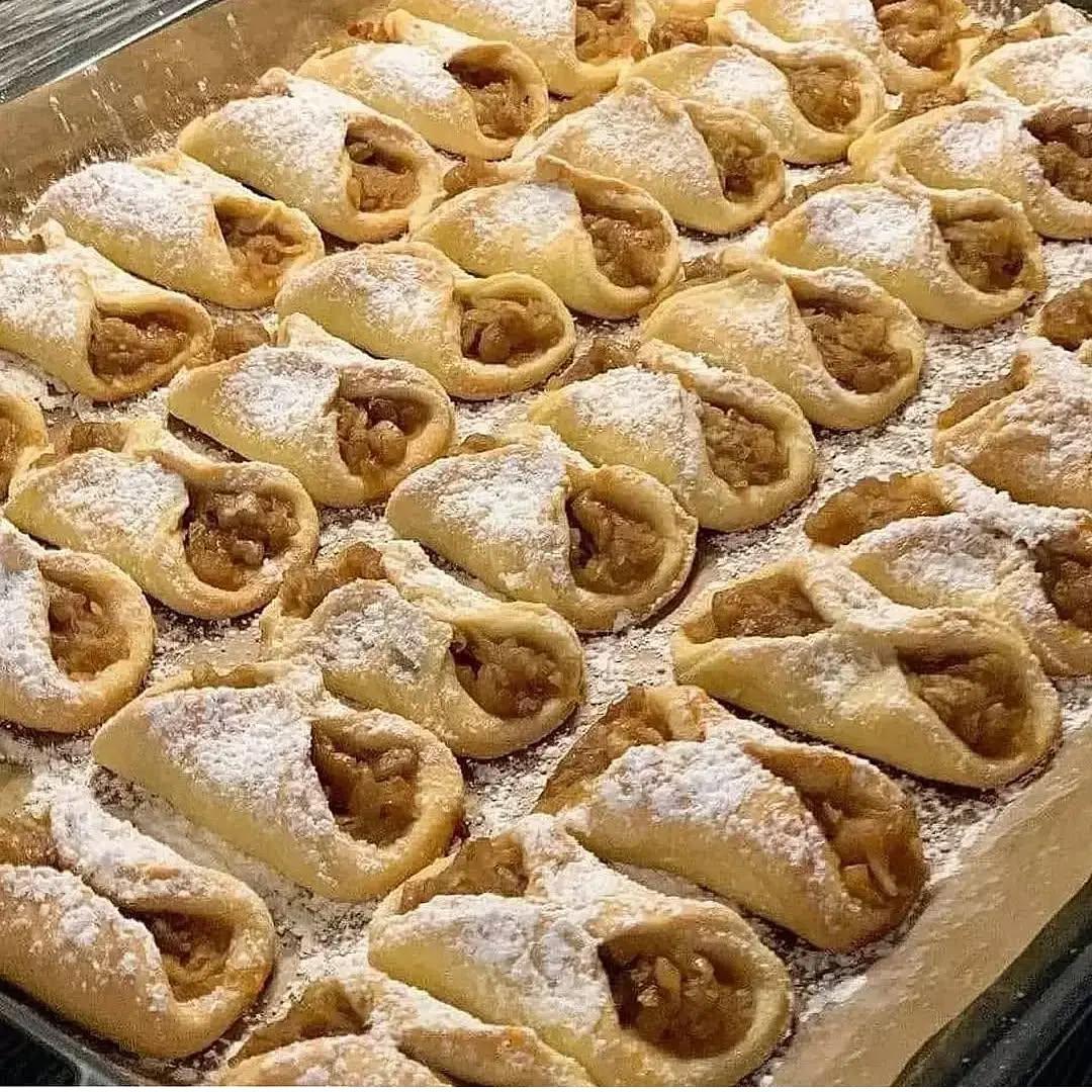 Apple and Walnut Filled Cookies