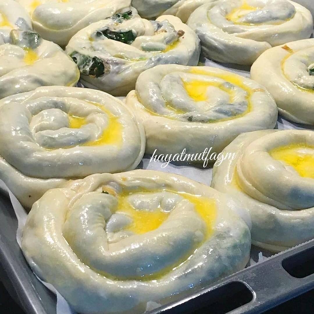 Spinach and Meat Hand-Pulled Borek