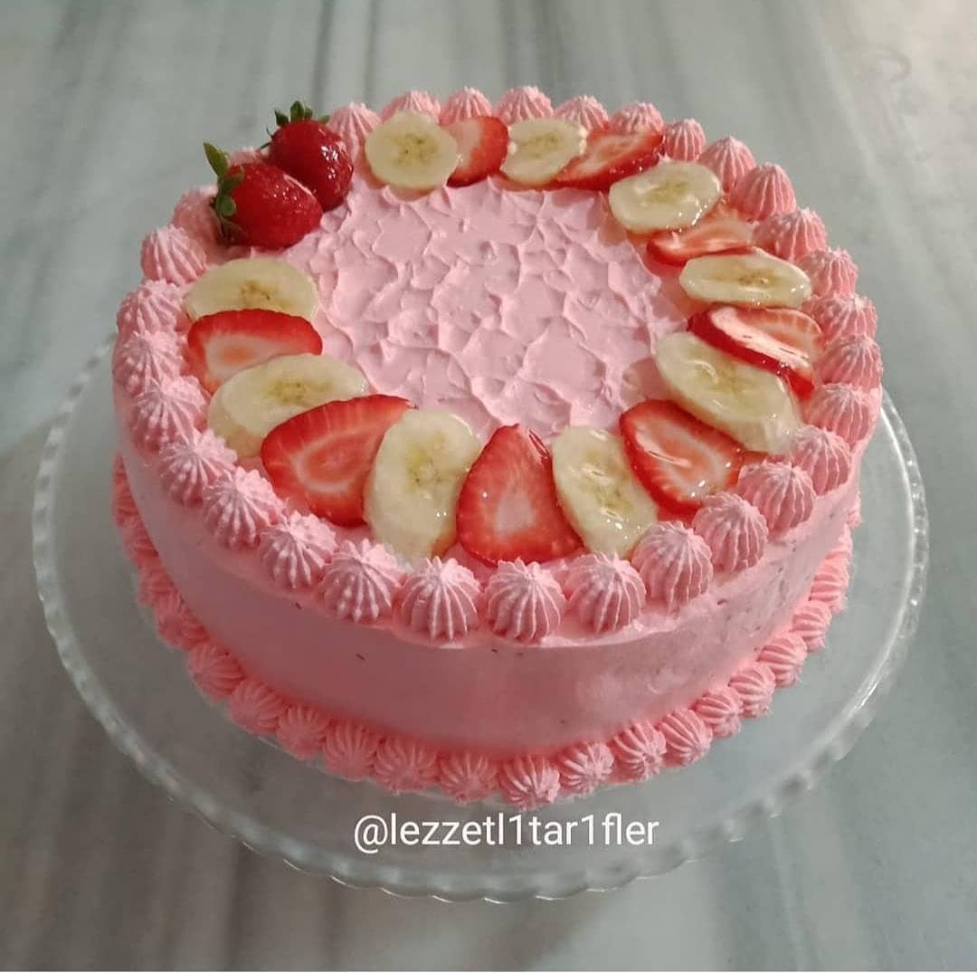 Strawberry Cream Layer Cake