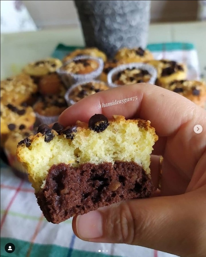 Orange Cupcakes with Chocolate Variation