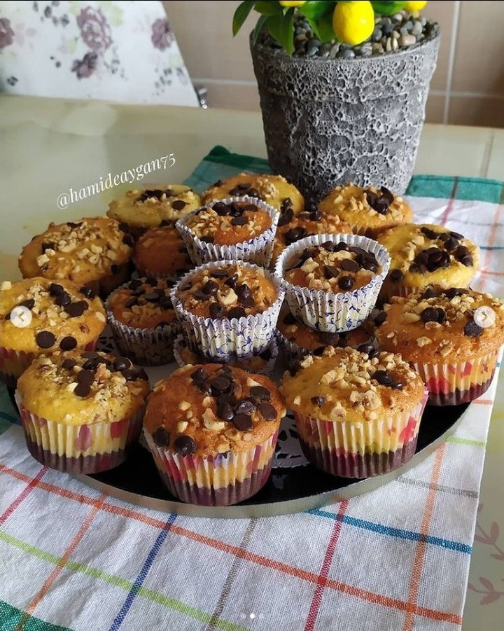 Orange Cupcakes with Chocolate Variation