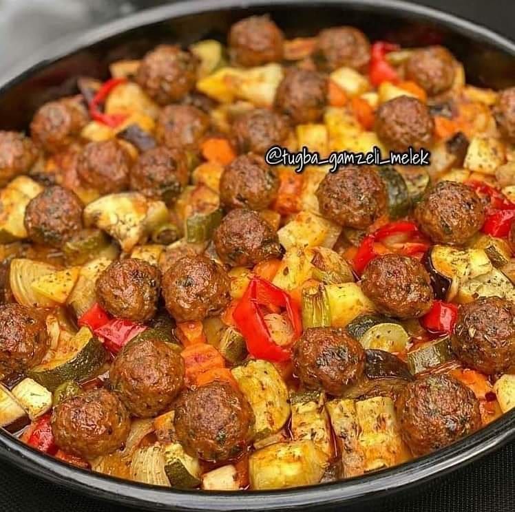 Baked Meatballs and Vegetables