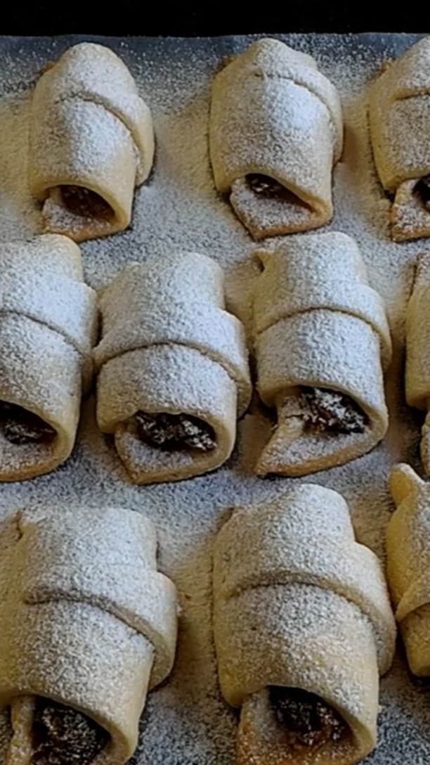Crispy Apple-Filled Pastry Cookies