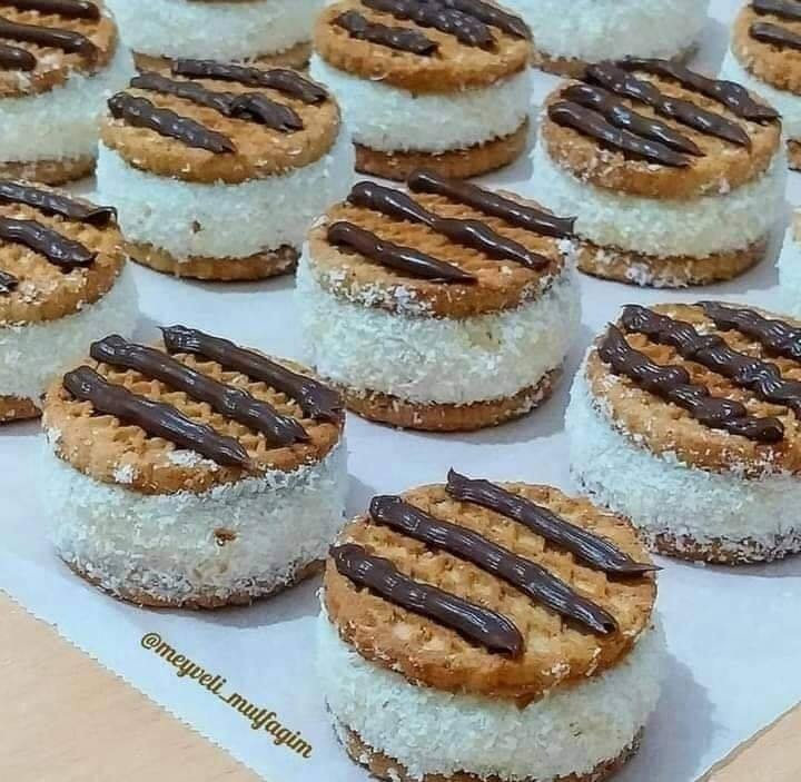 Easy Semolina Biscuit Puffs