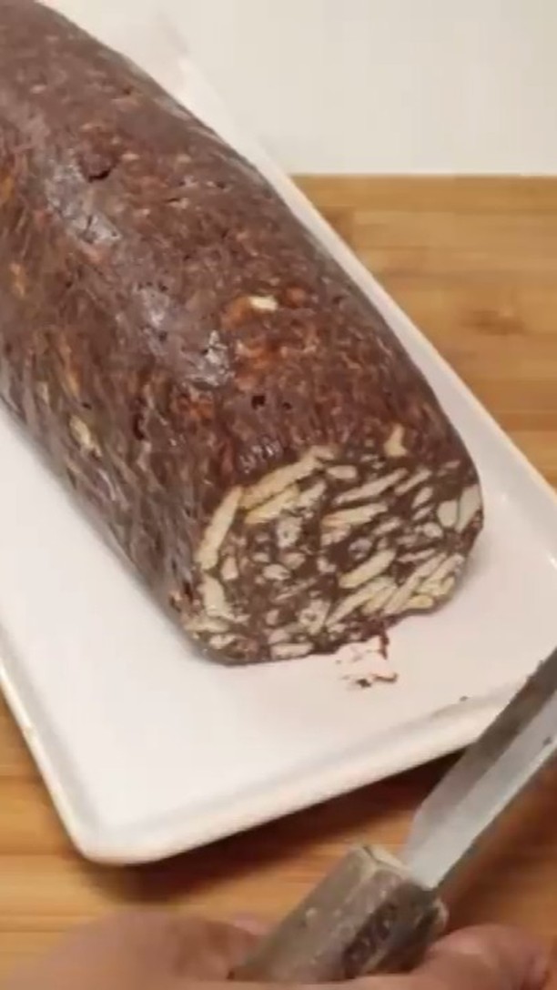 Easy 3-Ingredient Mosaic Cake