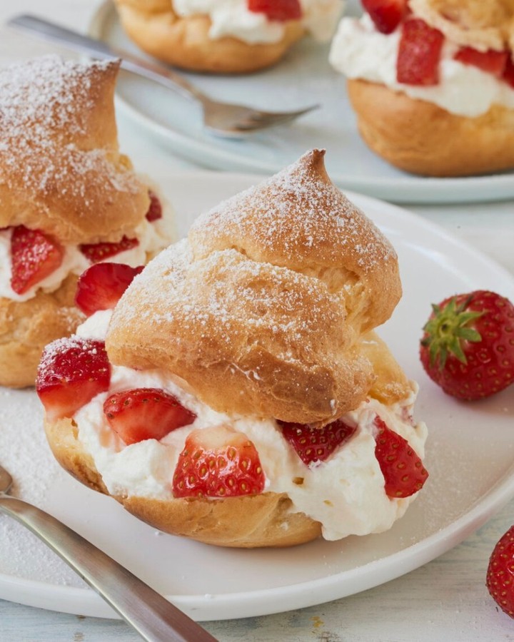 Strawberry Cream Puffs with Whipped Cream Filling