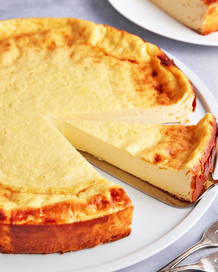 Easy Low Carb Cheesecake with Quark and Lemon