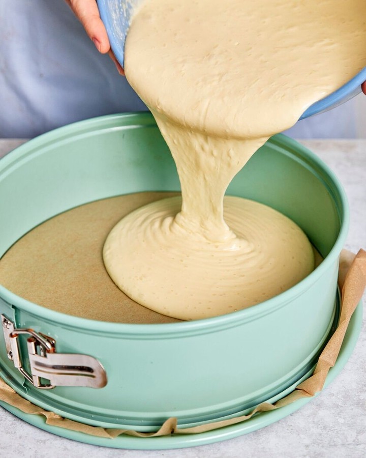 Easy Low Carb Cheesecake with Quark and Lemon