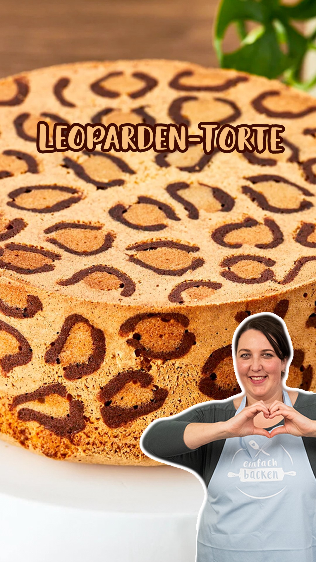 Vanilla Cake with Leopard Print Design