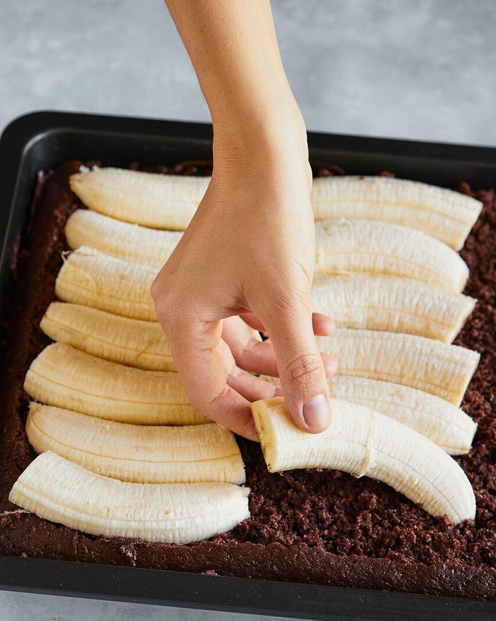 Easy Banana Chocolate Cream Sheet Cake