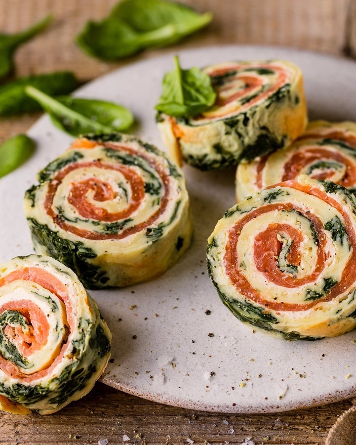 Creamy Smoked Salmon Spinach Roll