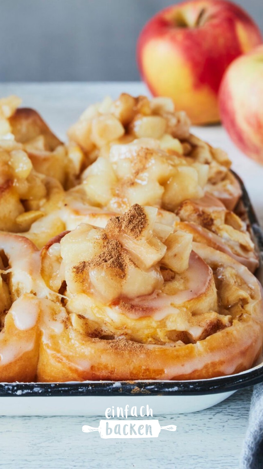 Homemade Apple Cinnamon Rolls with Spiced Filling