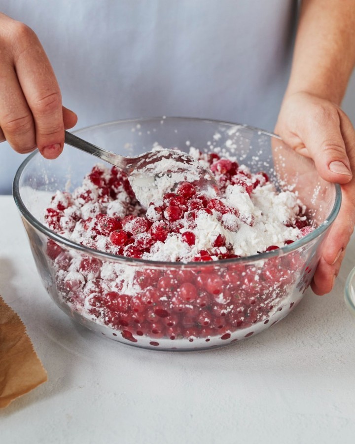 Quick German Red Currant Crumble Cake