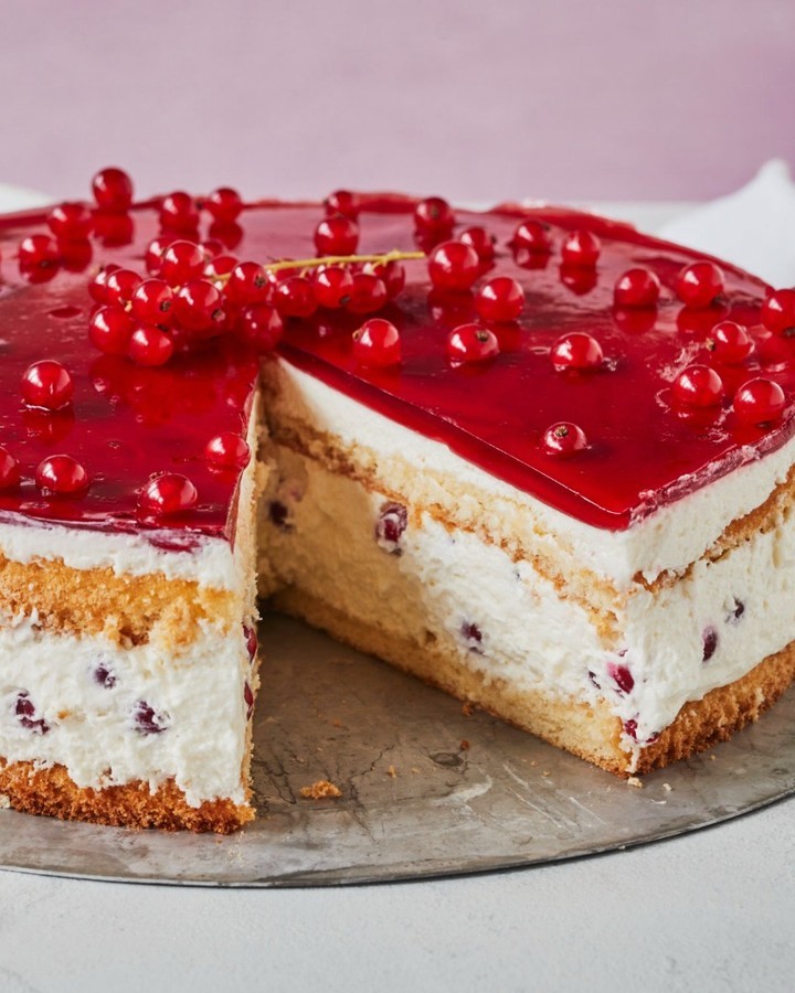 Summer Redcurrant Quark Cake