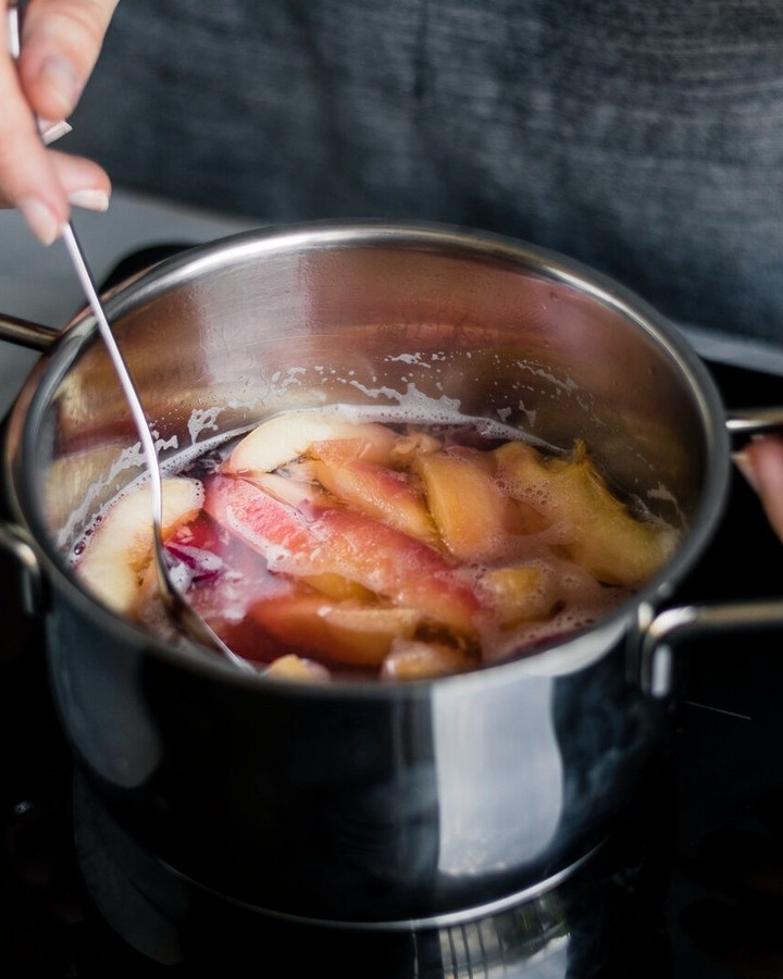 Easy Homemade Peach Iced Tea for Summer
