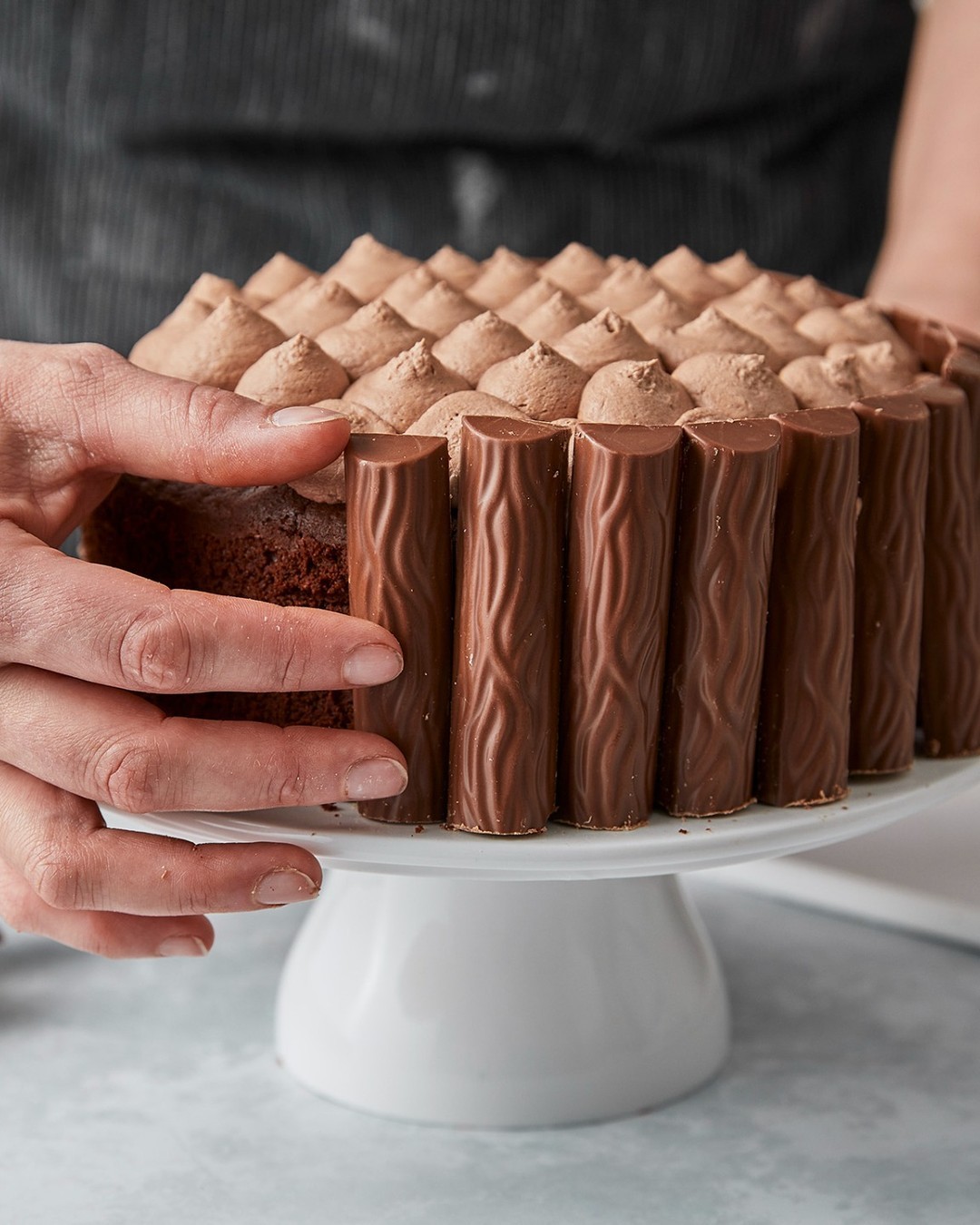 Easy Duplo Chocolate Cake with Mascarpone Cream