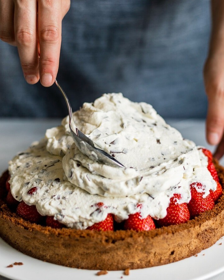 German Mole Cake with Fresh Strawberries