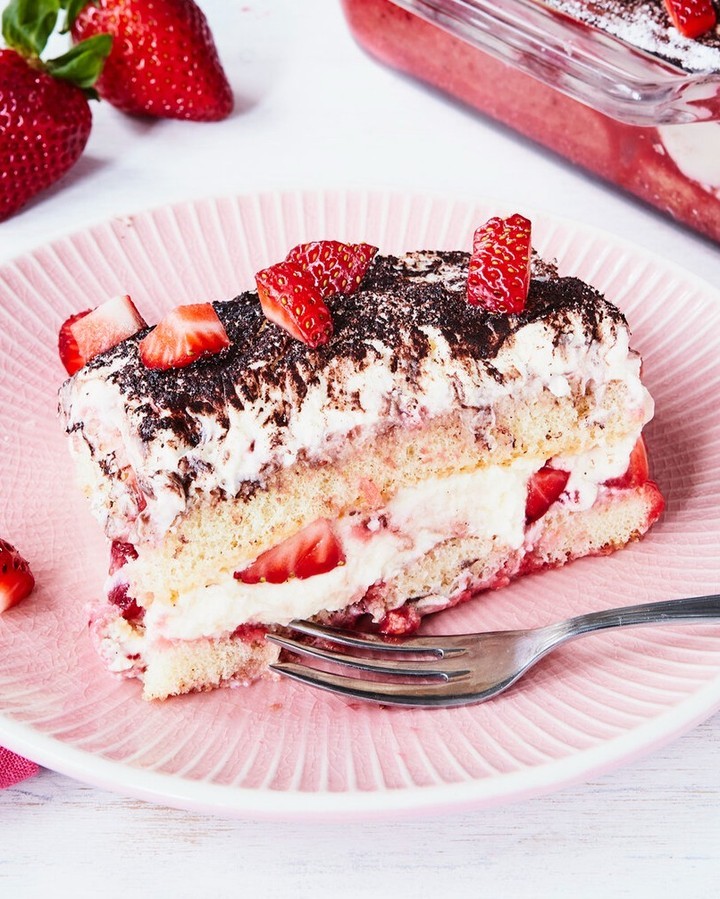 Easy Light Strawberry Tiramisu Dessert