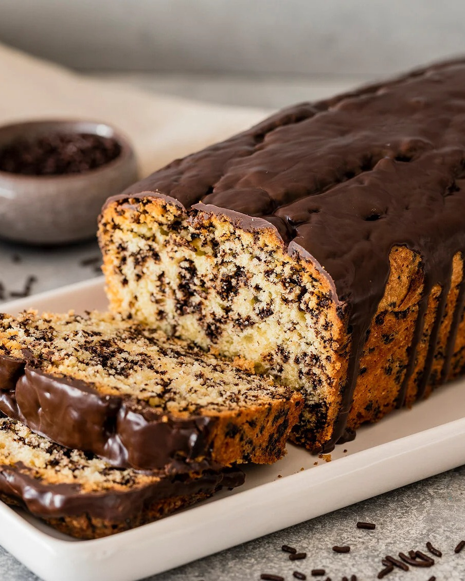 Moist German Chocolate Ant Cake with Streusel