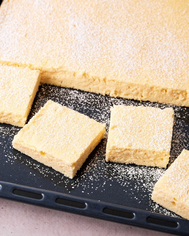 Simple German Sheet Cheesecake Without Crust
