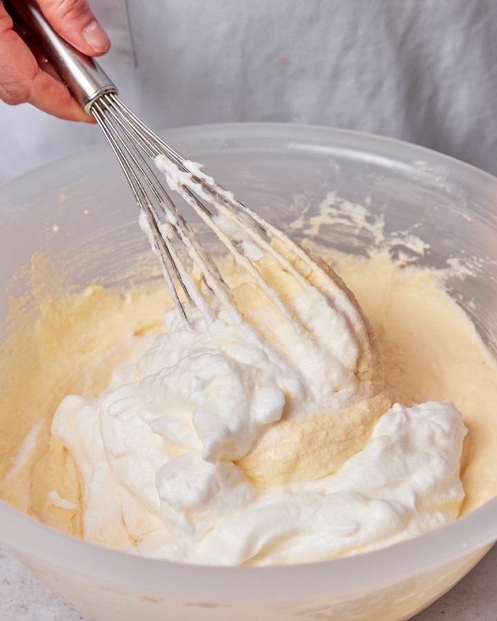 Simple German Sheet Cheesecake Without Crust