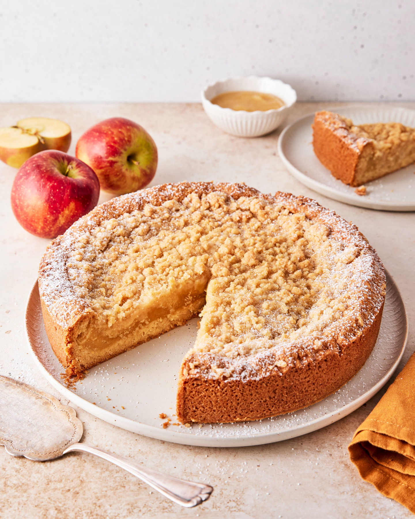 German Apple Puree Crumble Cake