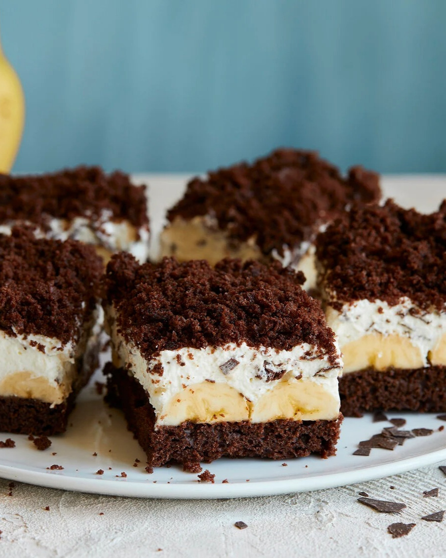 German Banana Chocolate Sheet Pan Cake