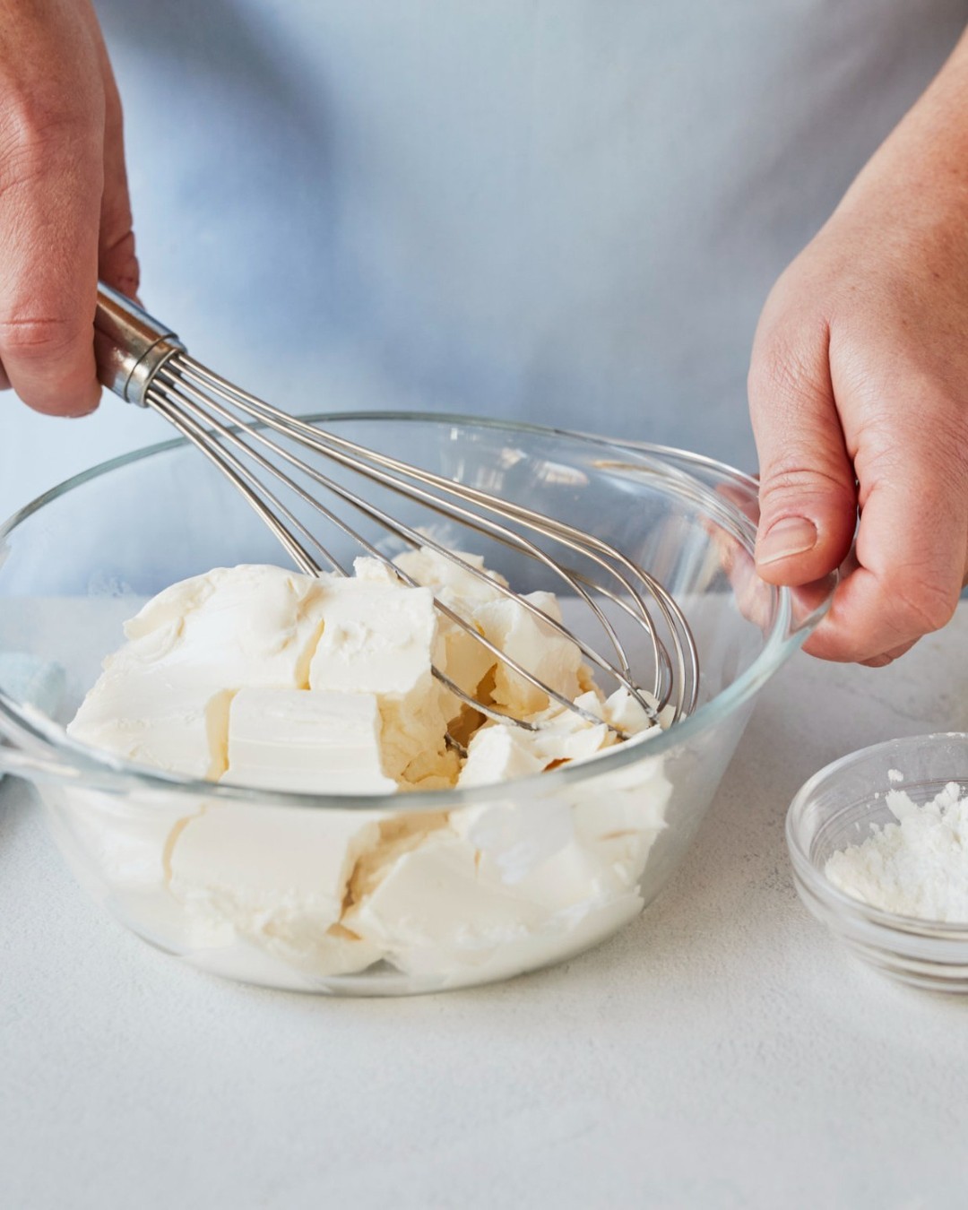 Fluffy Cheesecake Rolls with Cinnamon Cream Filling