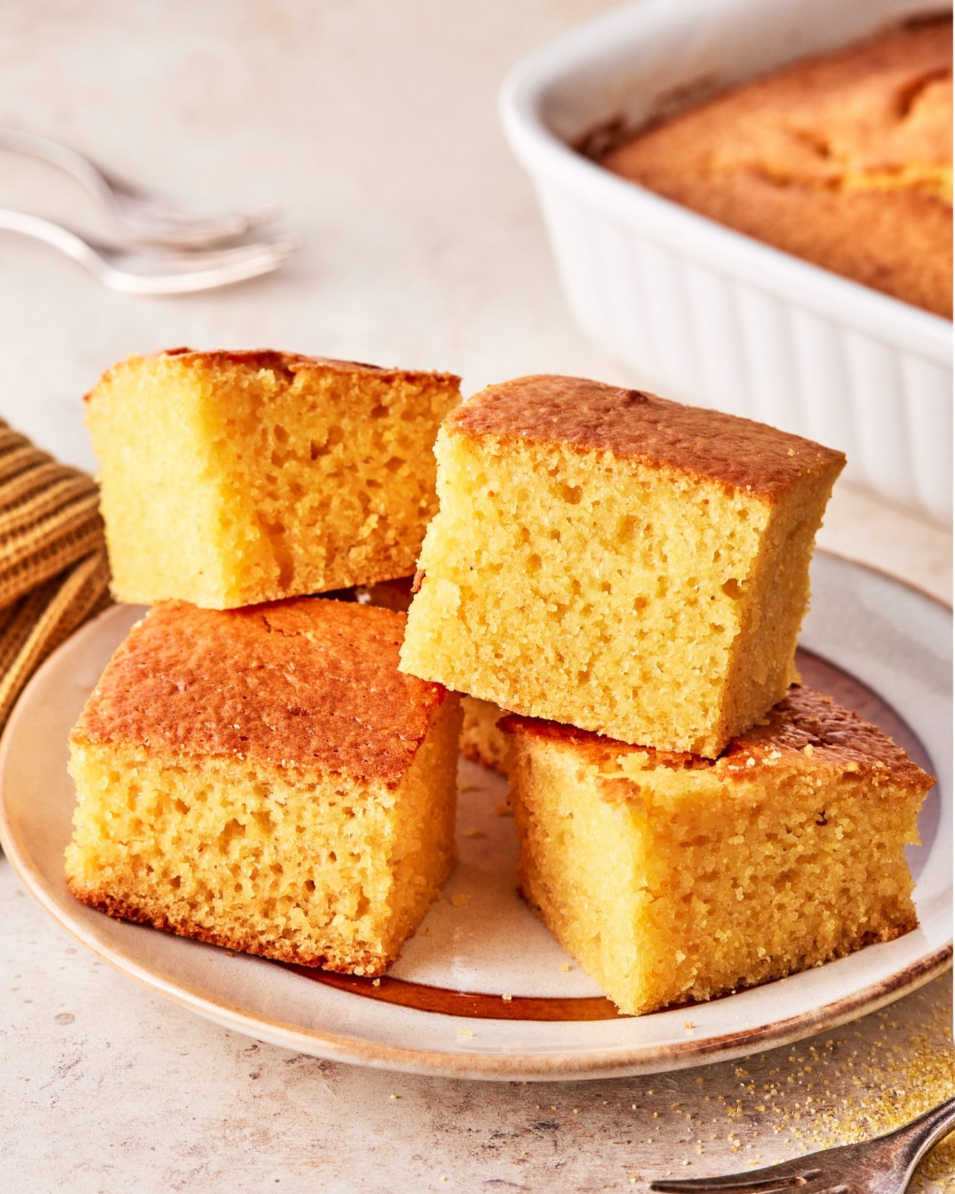 Classic Sweet and Fluffy American Cornbread