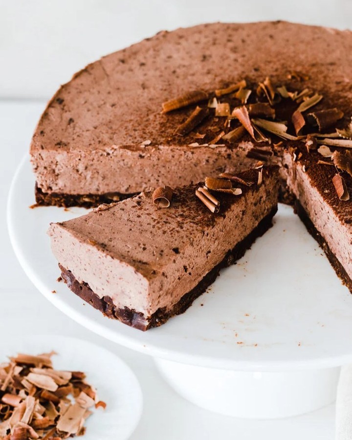 Creamy No-Bake Chocolate Cheesecake