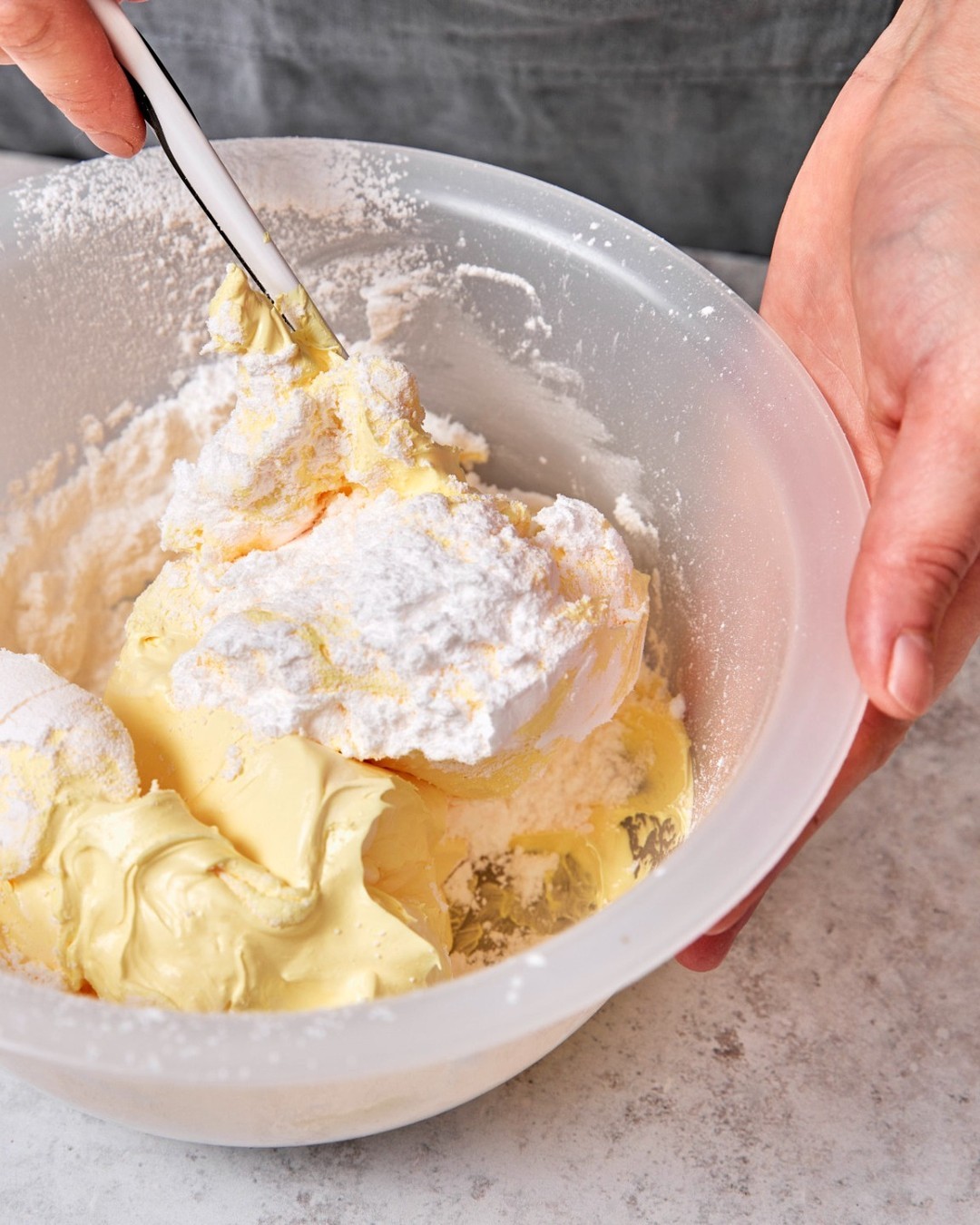 Adorable Easter Meringue Chicks Dessert