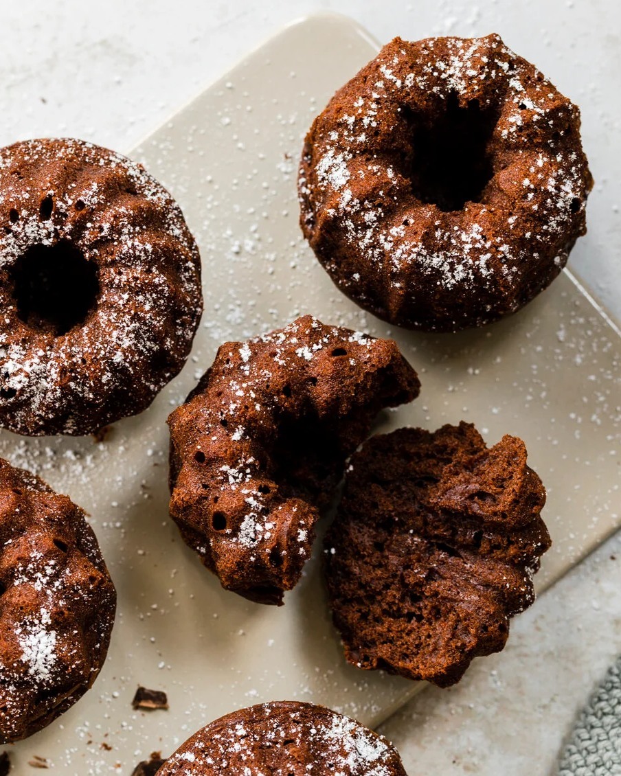 Mini Chocolate Gugelhupf Cakes Perfect for Parties