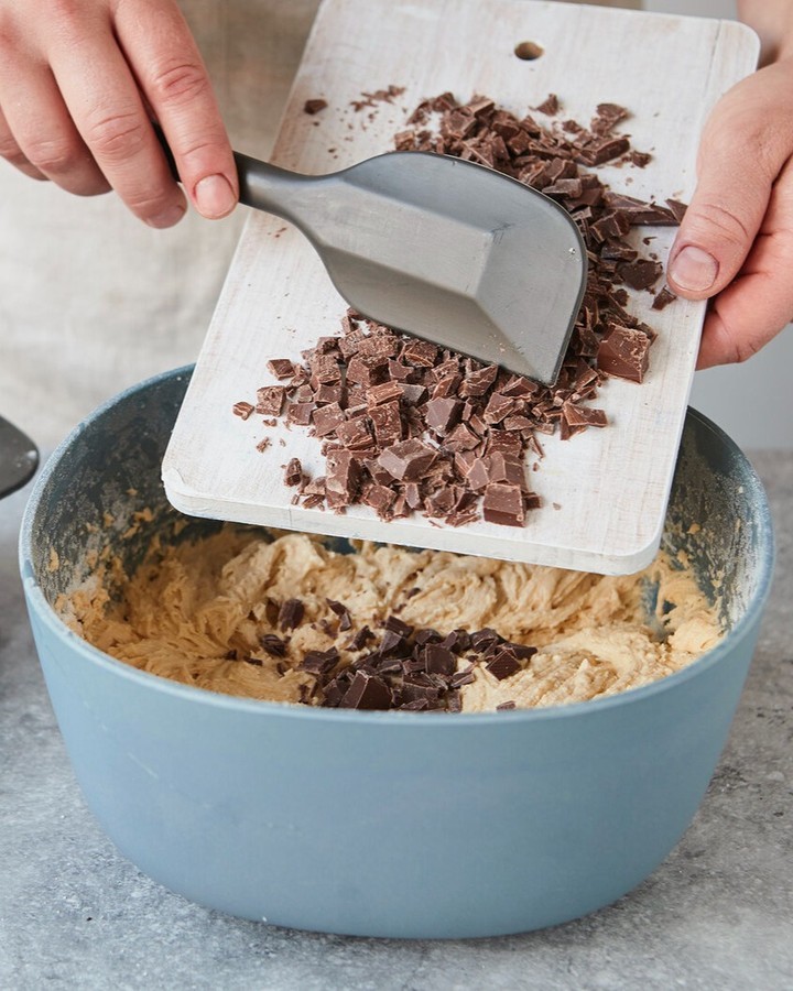 Peanut Butter Cake with Chocolate Topping
