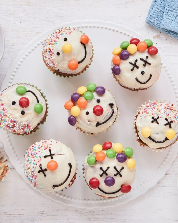 Simple Clown Face Muffins for Kids Birthday