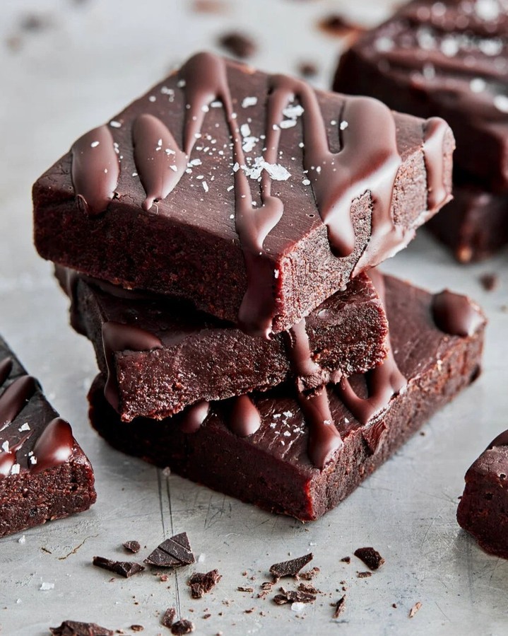 Five-Ingredient No-Bake Chocolate Brownies