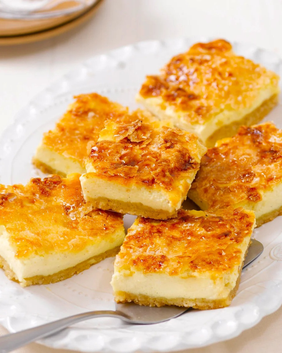 Dreamy Crème Brûlée Streusel Bars