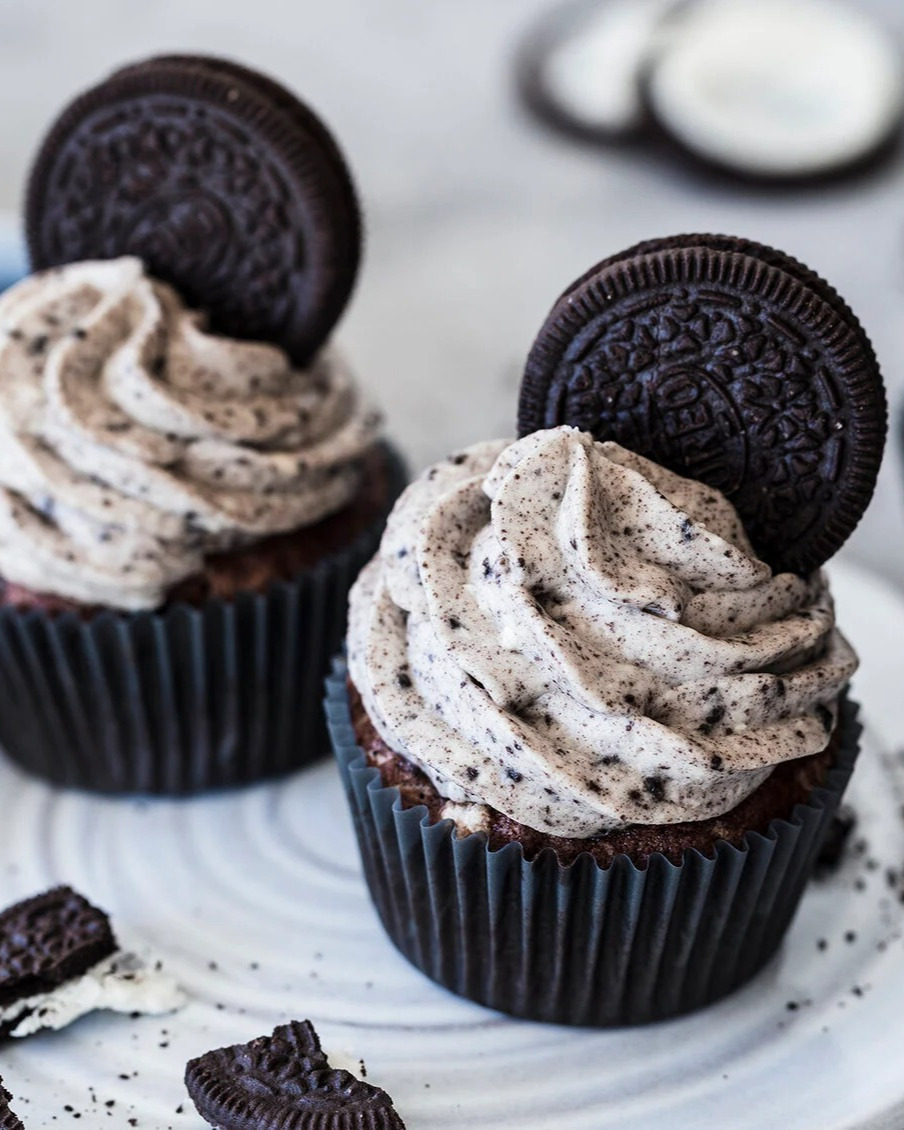 Chocolate Oreo Cupcakes with Cream Cheese Frosting