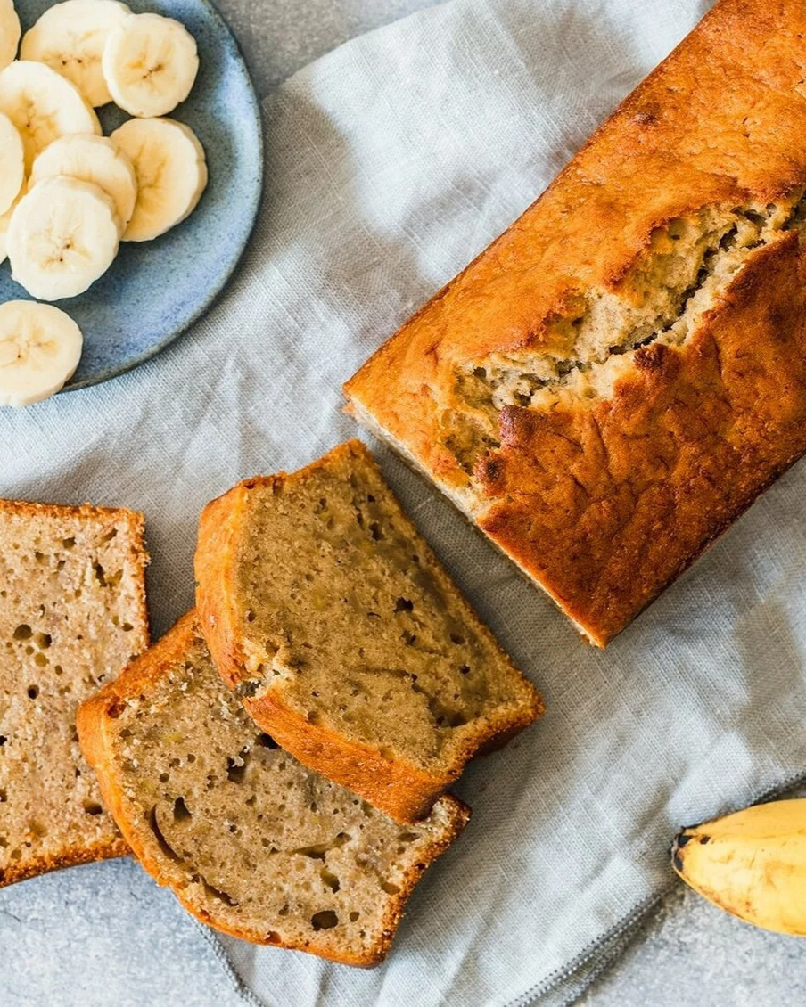 Easy Moist Banana Bread Loaf