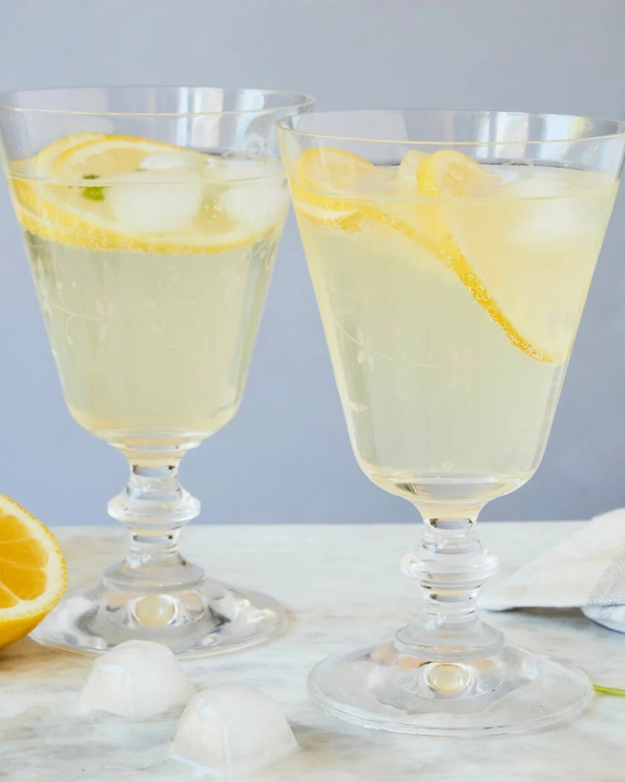 Refreshing Summer Limoncello Spritz Cocktail