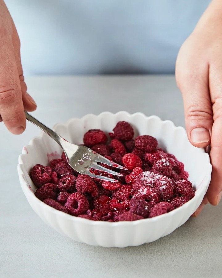 Easy Raspberry Quark and Cookie Dessert
