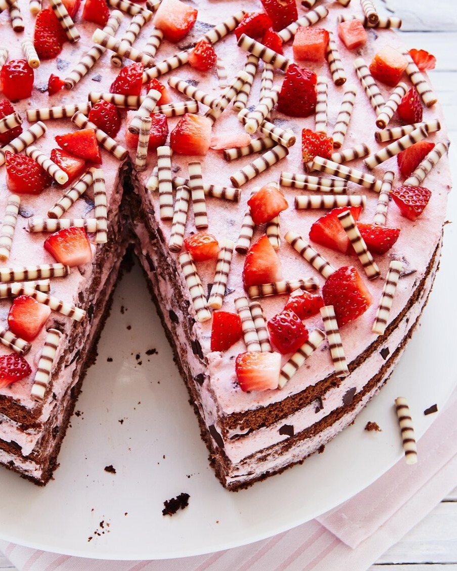 Strawberry Chocolate Shavings Layer Cake