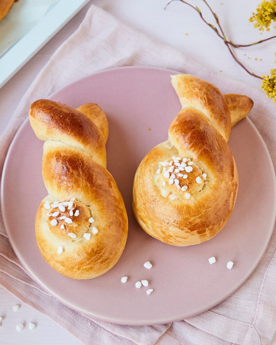 Fluffy Homemade Easter Yeast Bunnies