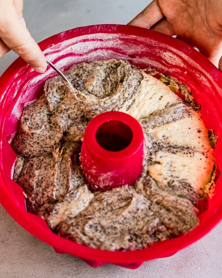 Super Moist Poppy Seed Bundt Cake