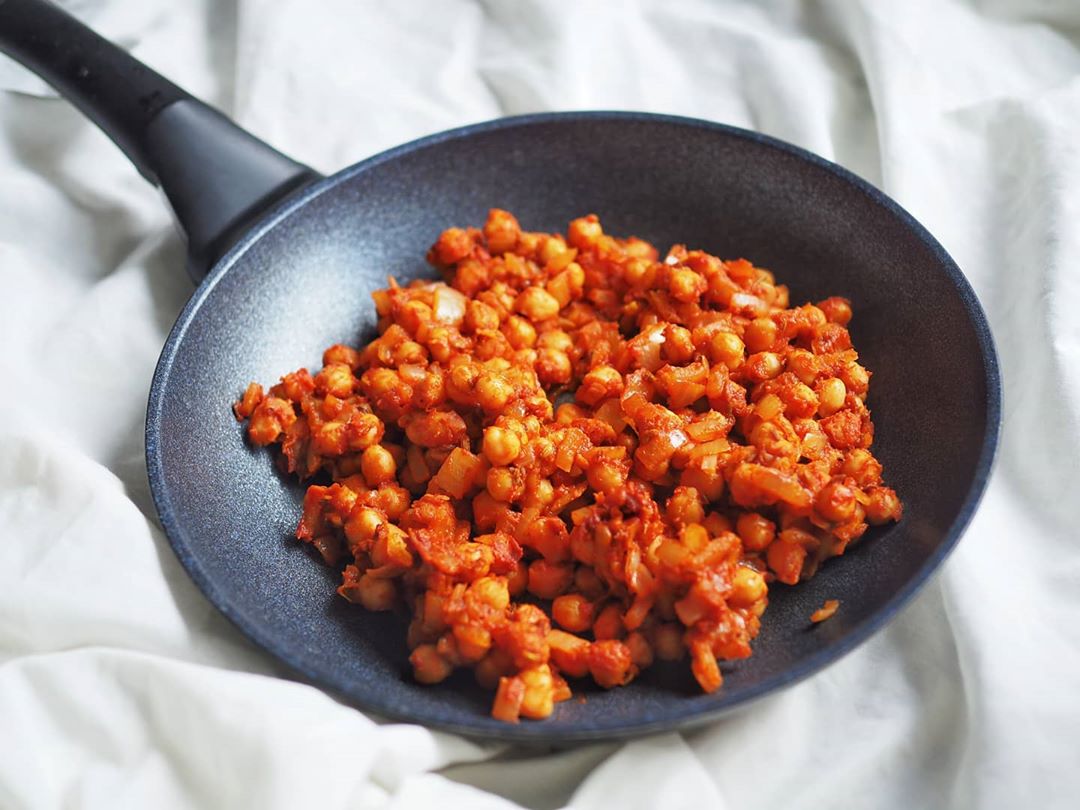 Spicy Chickpeas with Herbs and Spices