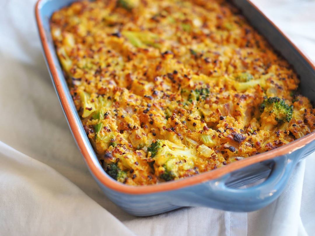 Cheesy Quinoa and Broccoli Bake
