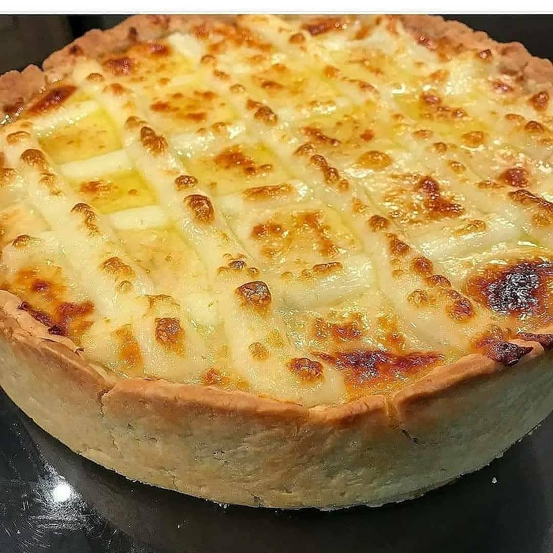 Brazilian Chicken and Catupiry Pie
