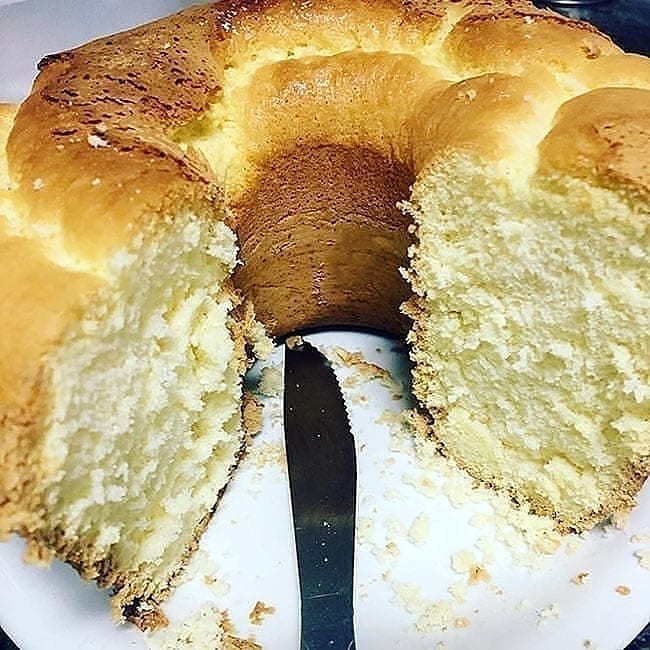 Simple 3-Ingredient Fluffy Cake