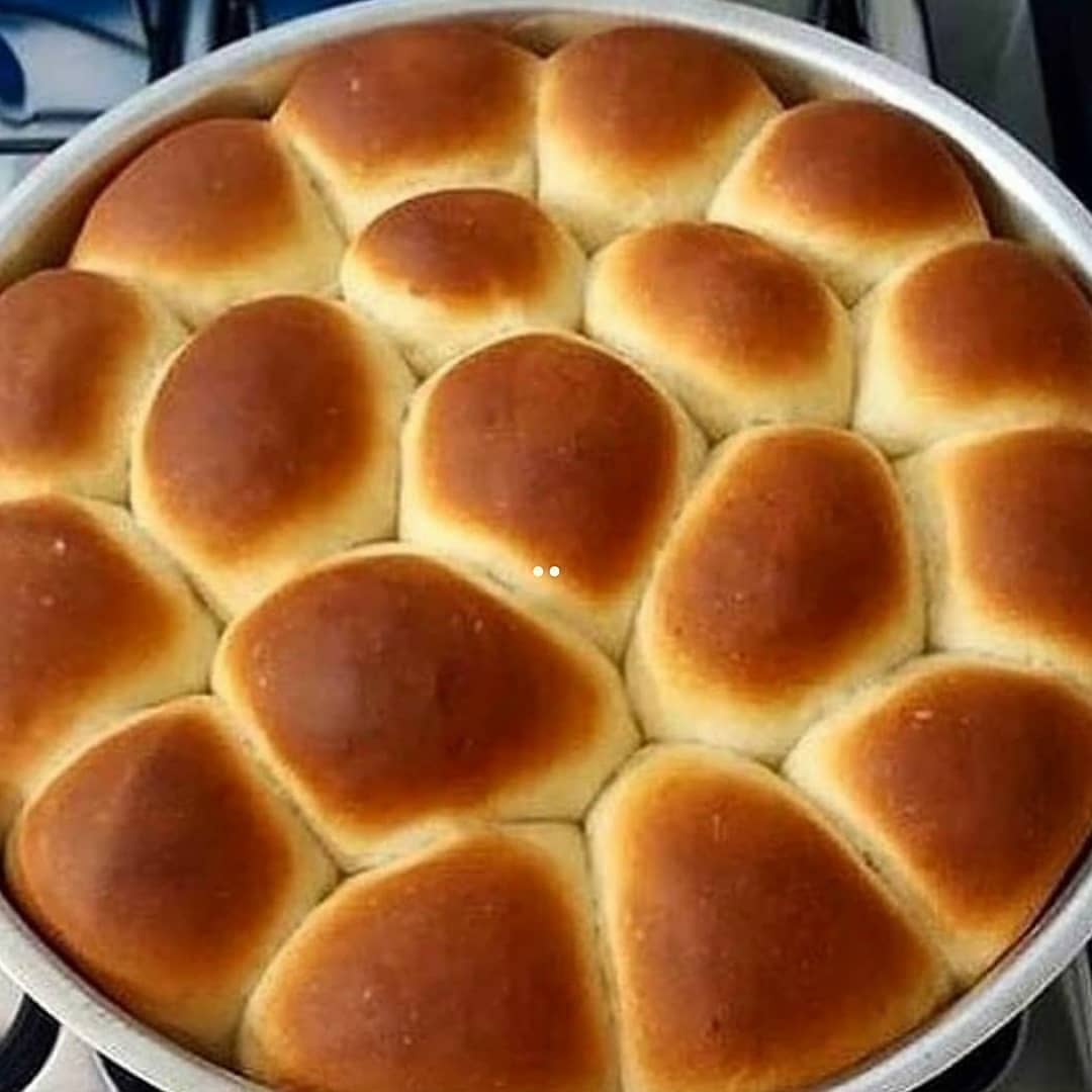 Simple and Quick Homemade Bread Rolls