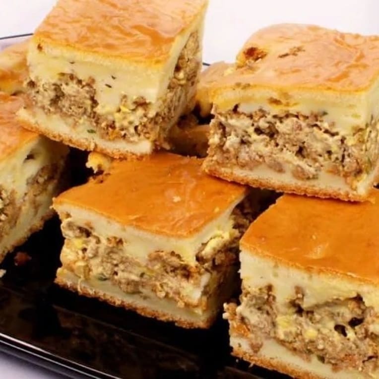 Brazilian Creamy Ground Beef Pie